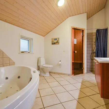 Holiday Capellavej Knebel Iv بيت للعطل